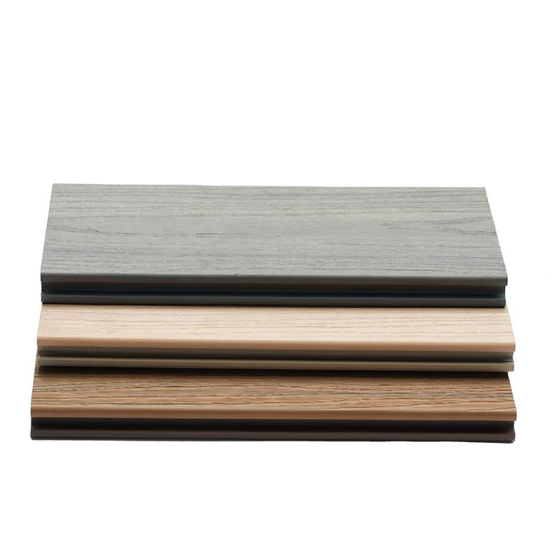 O piso de plástico de madeira composto de grão de madeira em relevo 3D é prático
